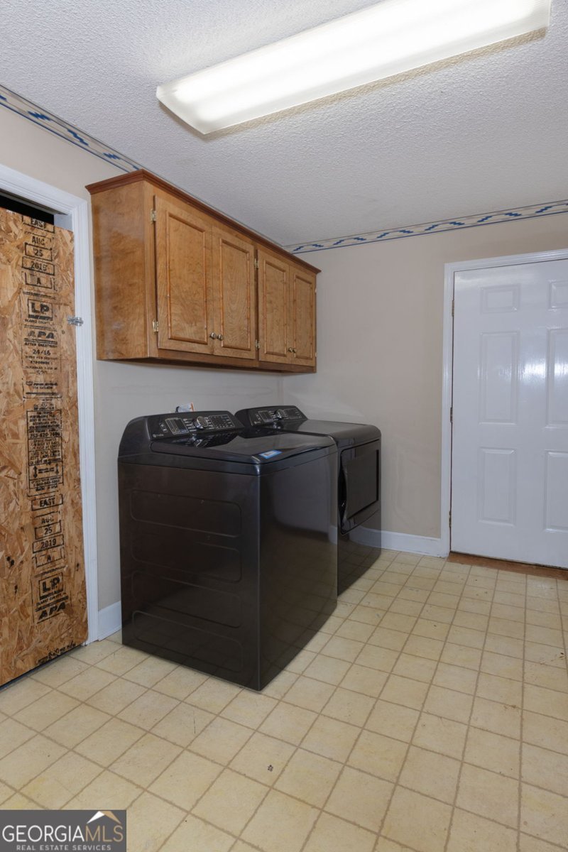 121 David Drive Thomaston - 21