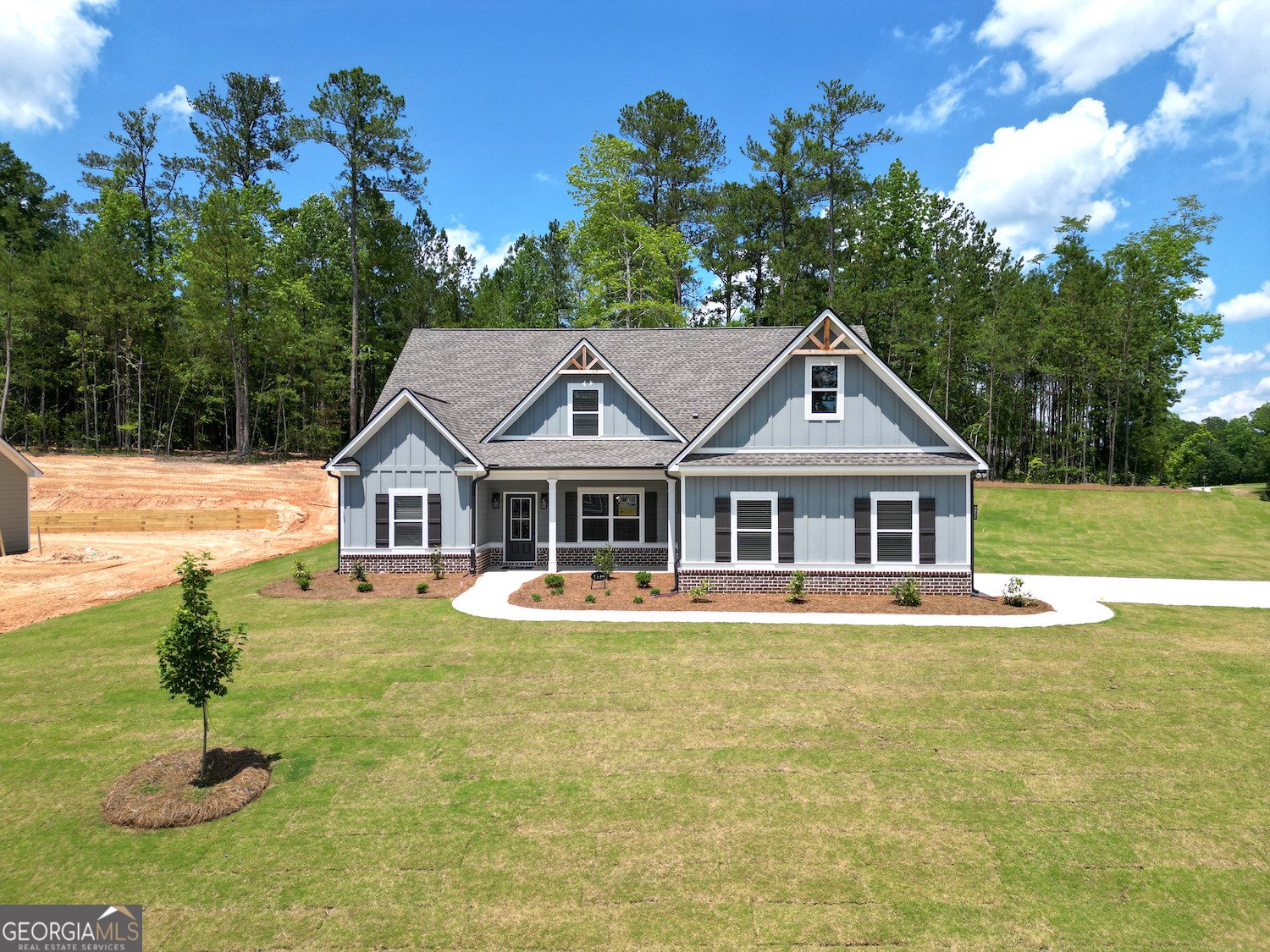 1130 HOLLY Drive Loganville - 1
