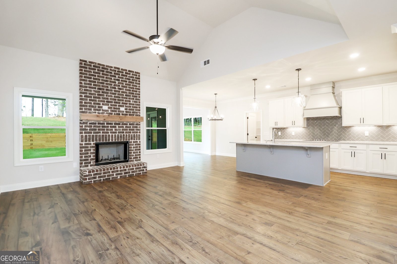 1130 HOLLY Drive Loganville - 13