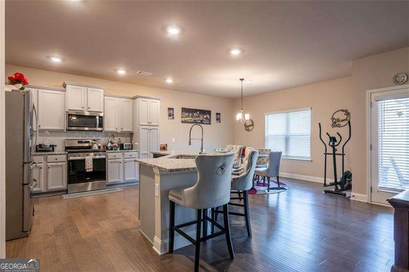 1187 KINGSTON HILL Drive Loganville - 12