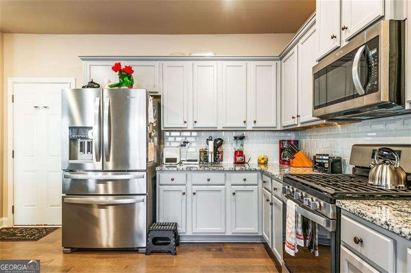 1187 KINGSTON HILL Drive Loganville - 17
