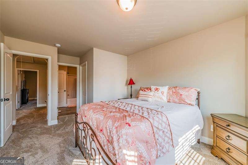 1187 KINGSTON HILL Drive Loganville - 33
