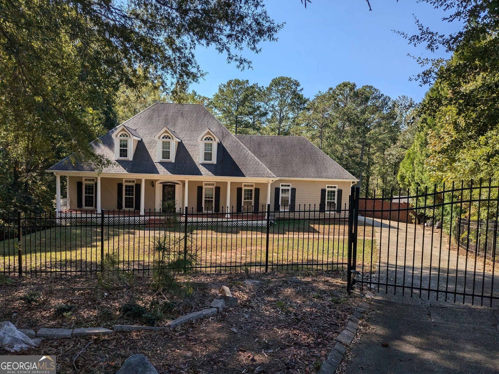 4401 Riverlake Way Snellville - 1
