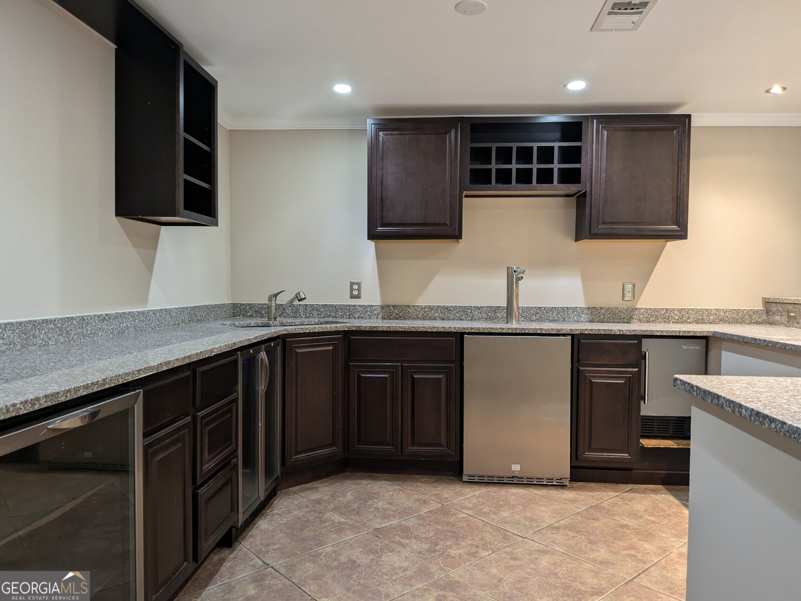4401 Riverlake Way Snellville - 4