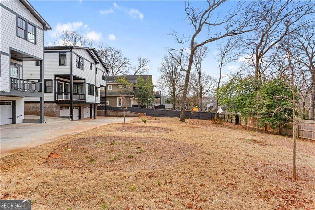 965 Boulevard Atlanta - 24