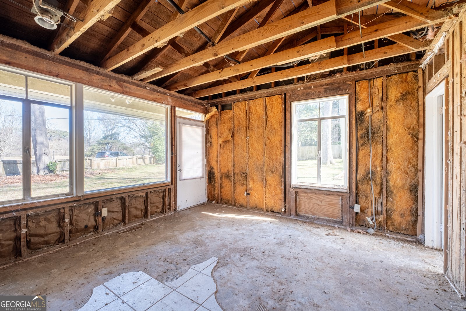 382 GOLFVIEW Road Atlanta - 16