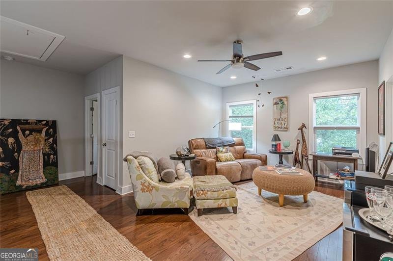 3157 OAKDALE Road Hapeville - 23