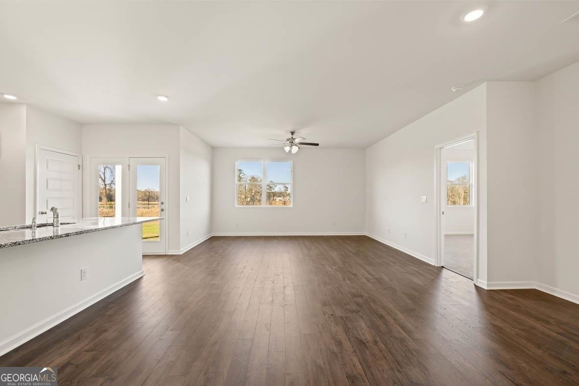 8603 SECRETARIAT Drive Lithonia - 27