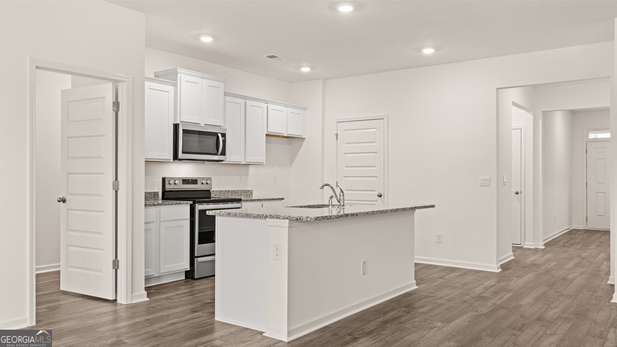 8590 SECRETARIAT Drive Lithonia - 18