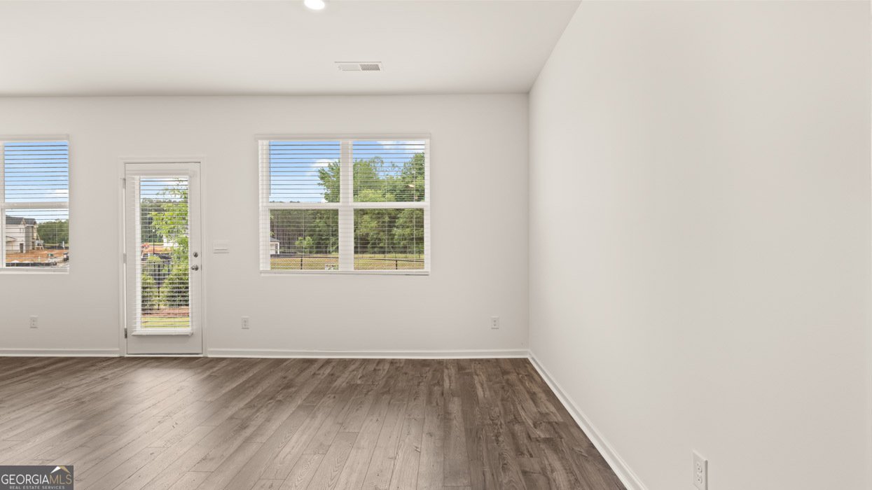 8590 SECRETARIAT Drive Lithonia - 22
