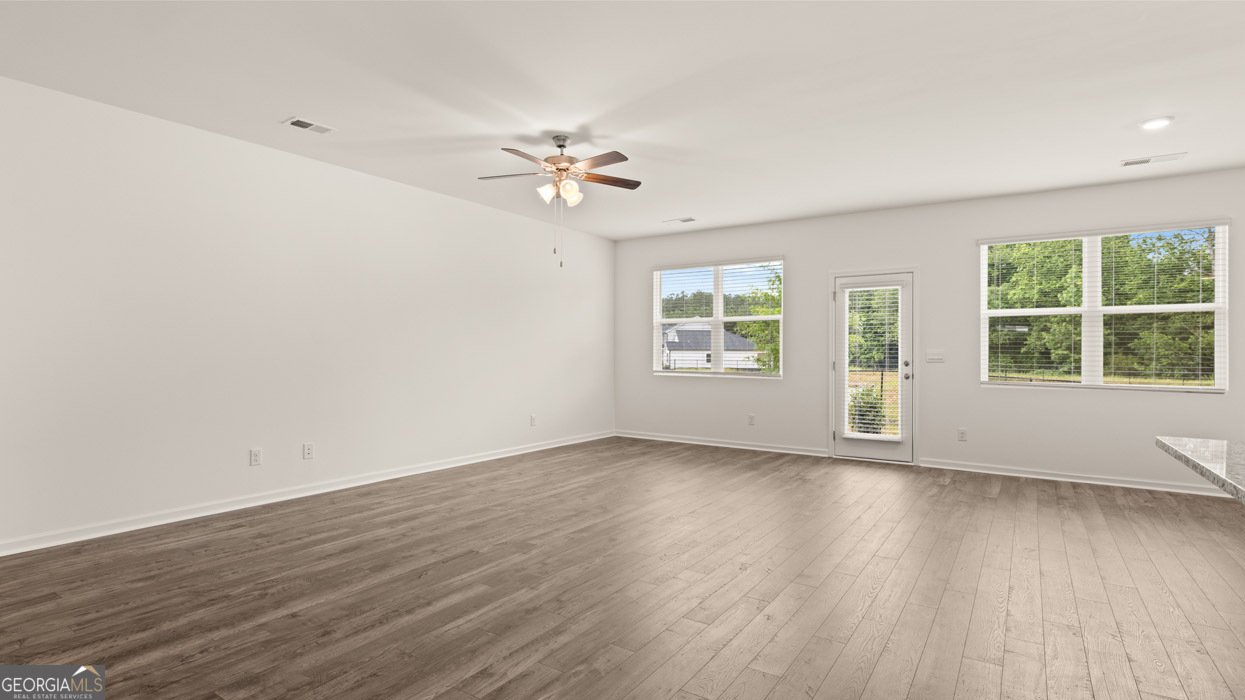 8590 SECRETARIAT Drive Lithonia - 24