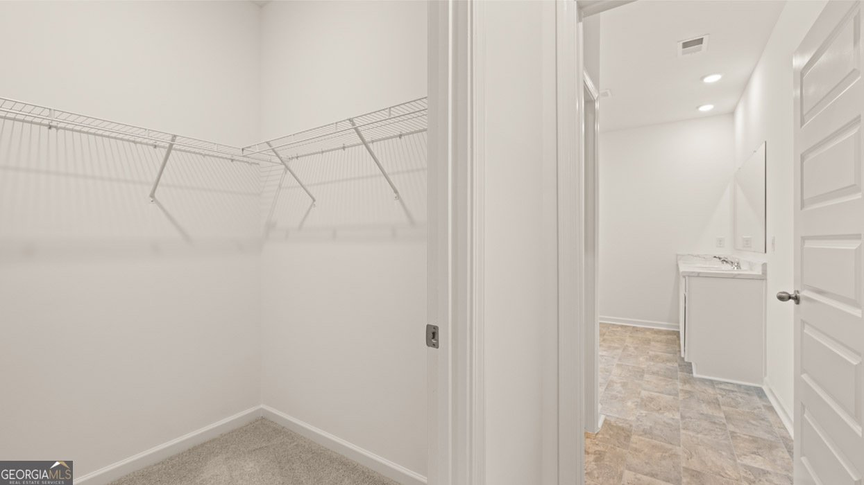 8590 SECRETARIAT Drive Lithonia - 31