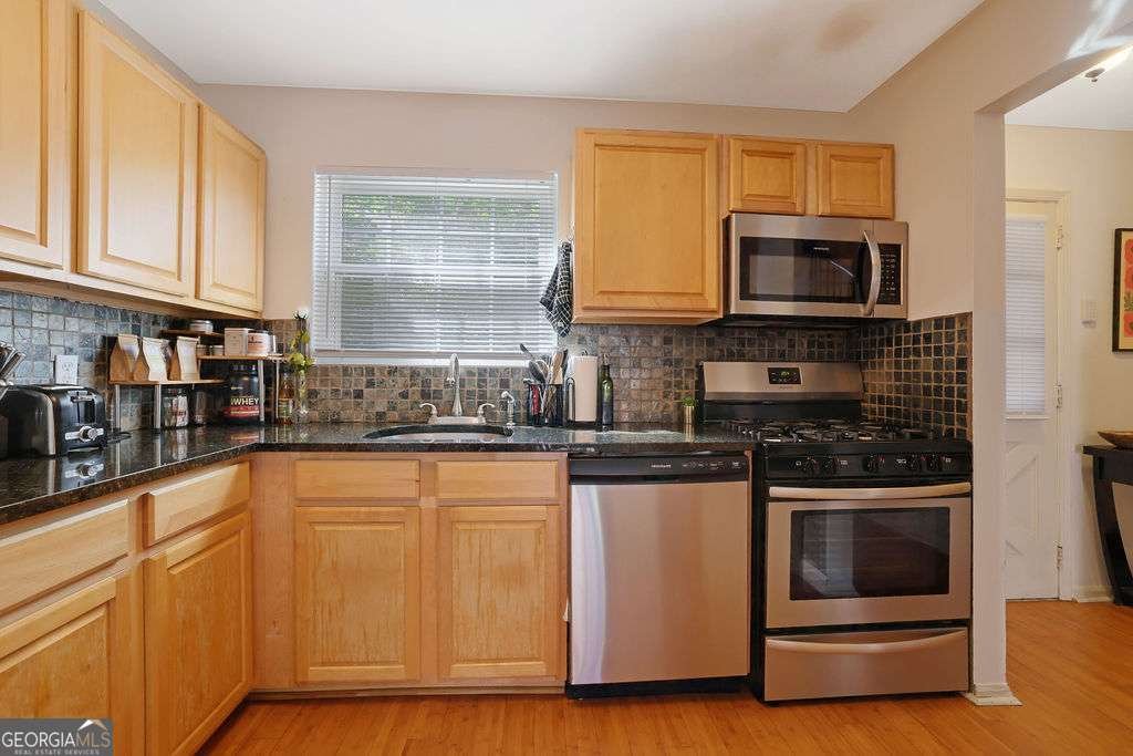 5678 Kingsport Drive Sandy Springs - 12