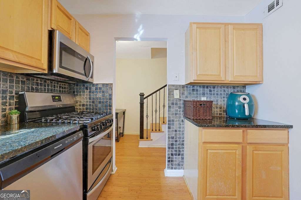 5678 Kingsport Drive Sandy Springs - 14