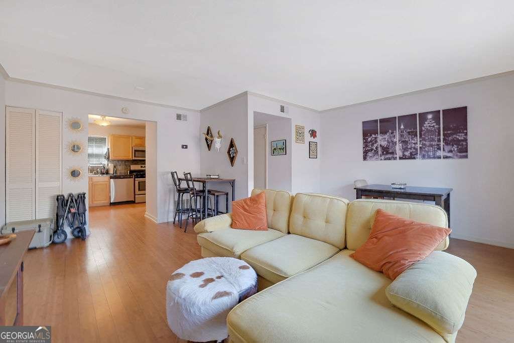 5678 Kingsport Drive Sandy Springs - 7