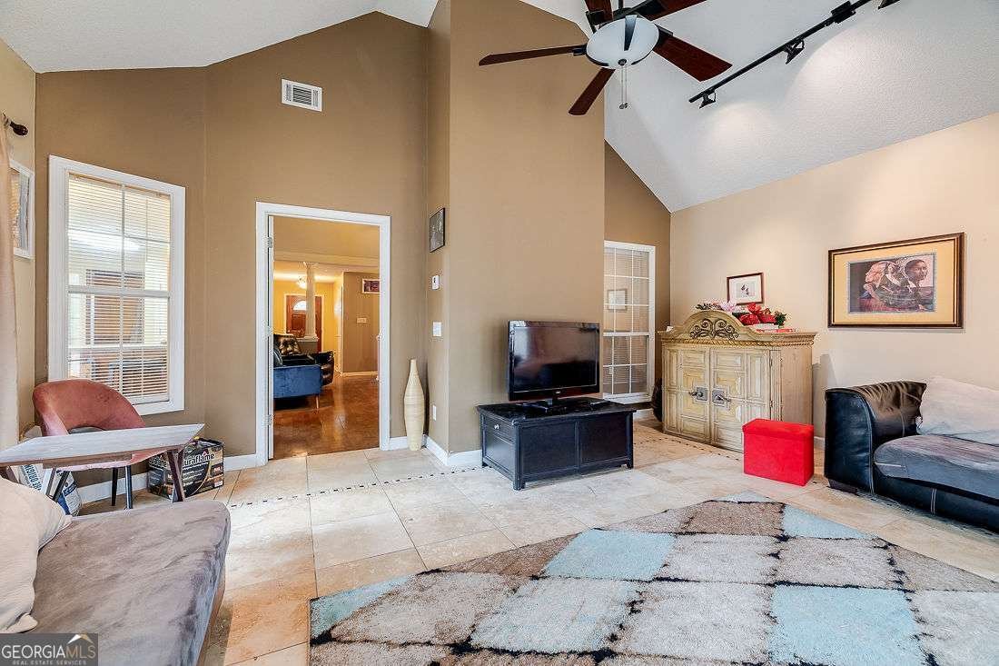 335 Sandhurst Drive Richmond Hill - 16