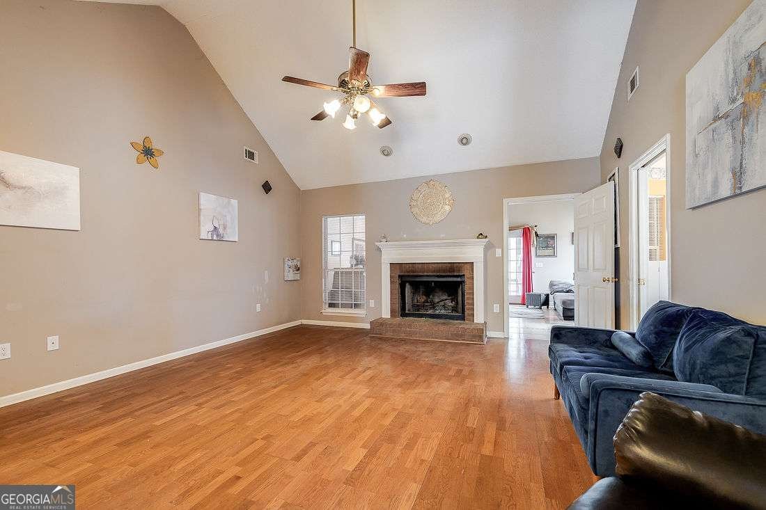 335 Sandhurst Drive Richmond Hill - 5