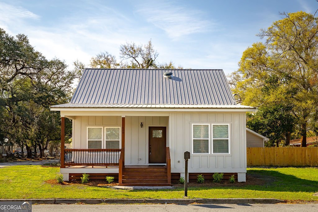 608 Q Street Brunswick - 1
