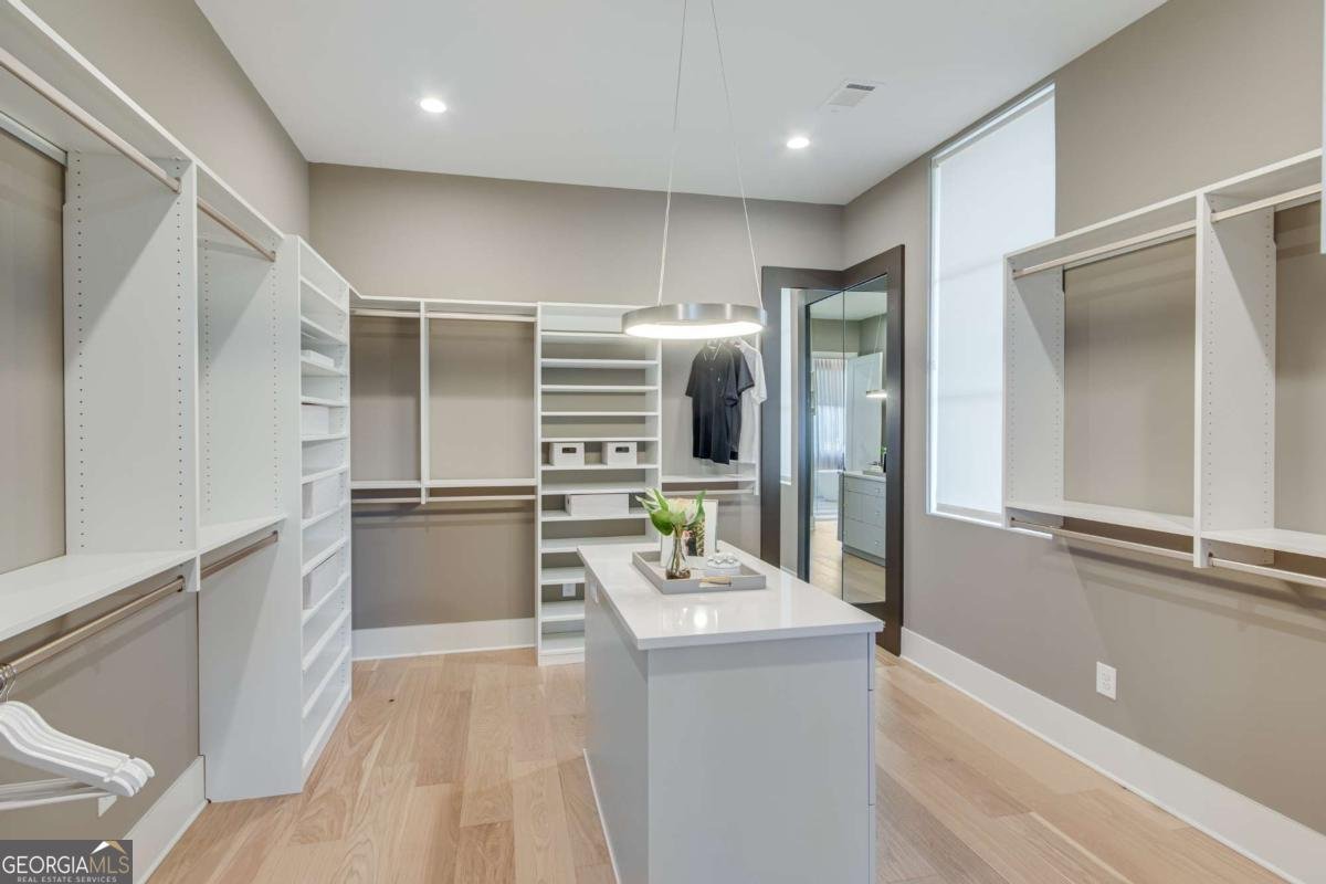 799 East Lake Drive Gainesville - 50