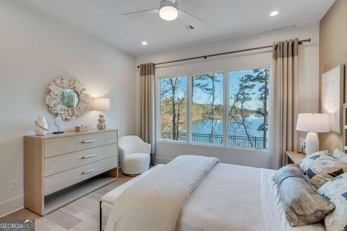 799 East Lake Drive Gainesville - 52