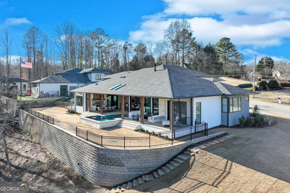 799 East Lake Drive Gainesville - 66