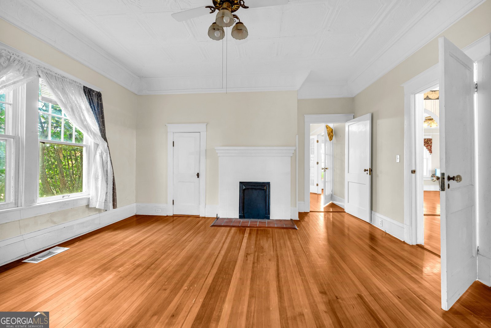 490 College Street Royston - 25