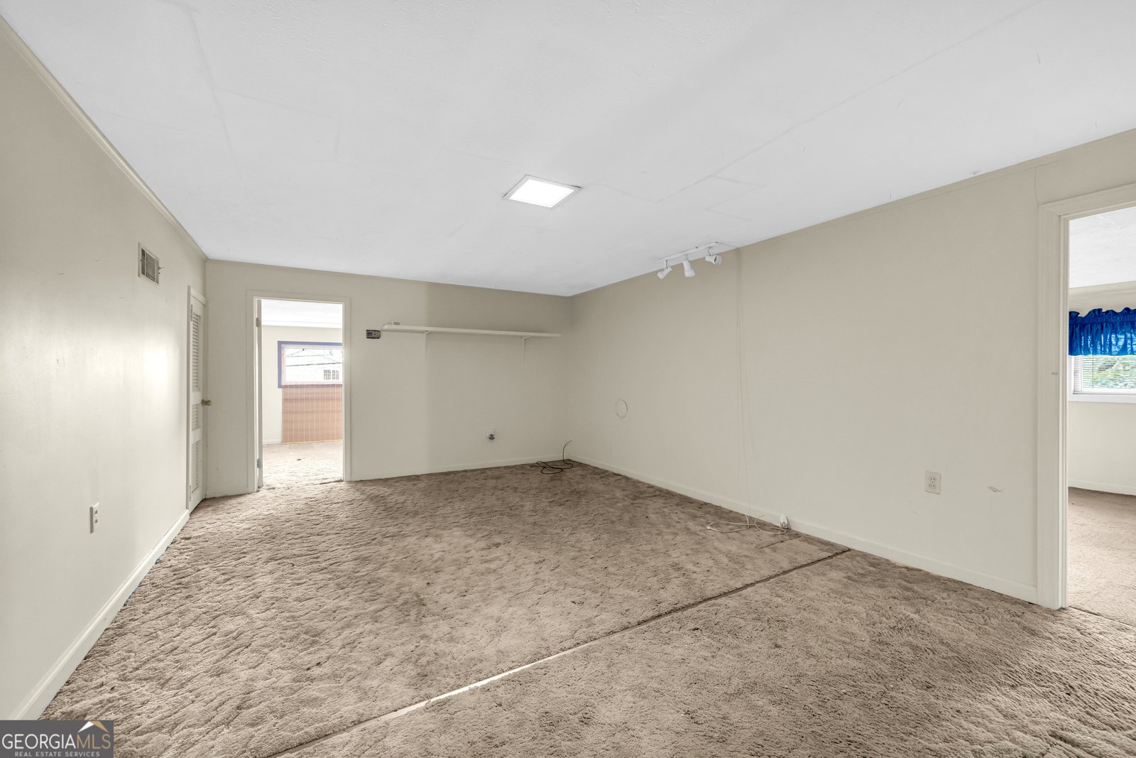 490 College Street Royston - 40