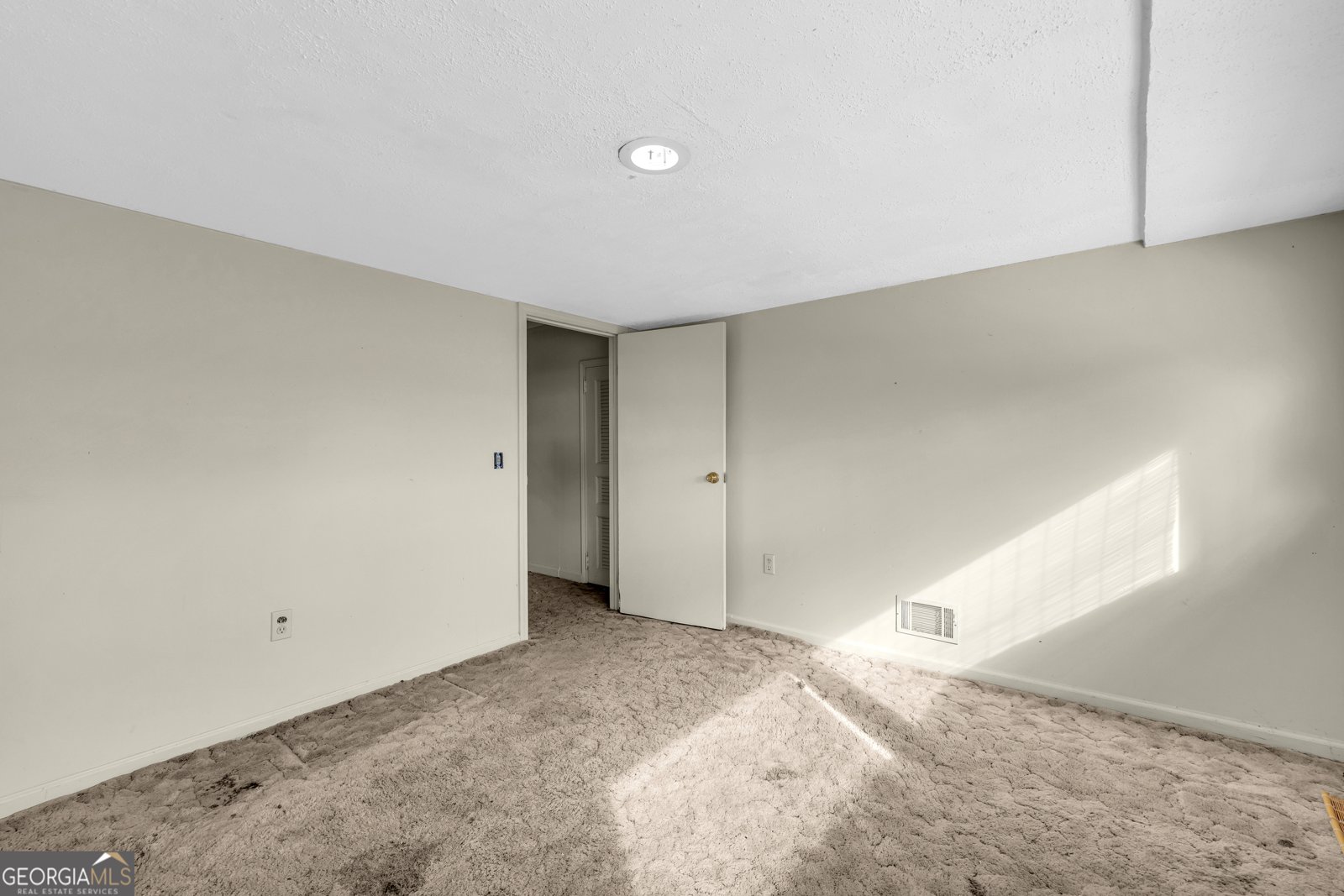 490 College Street Royston - 49