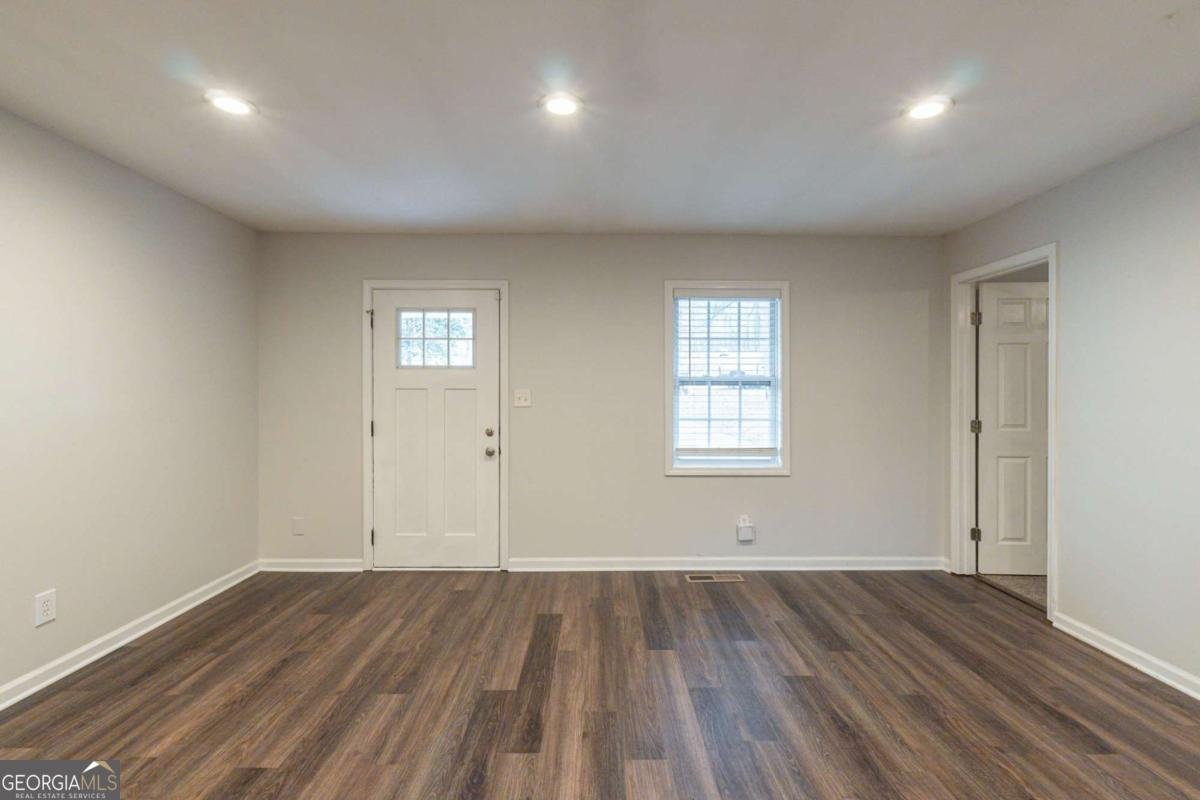 3881 Bonnie Lane Atlanta - 2