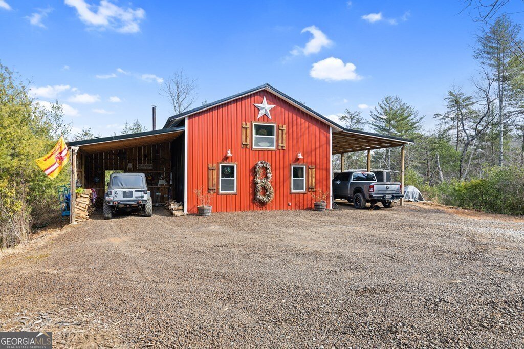643 White Pine Road Mccaysville - 19