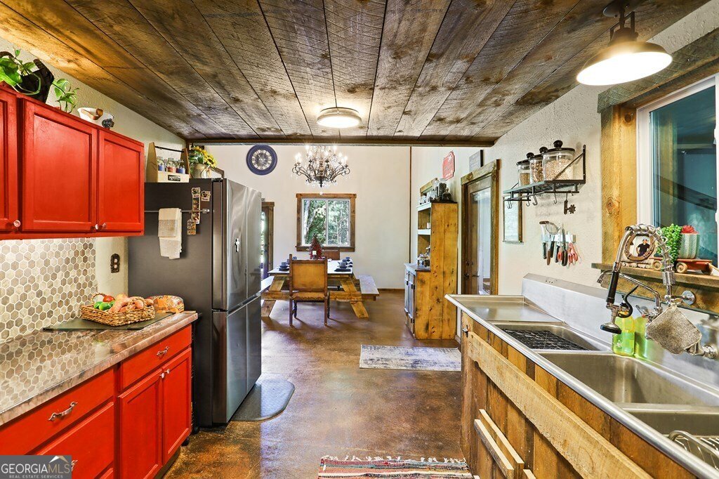 643 White Pine Road Mccaysville - 40