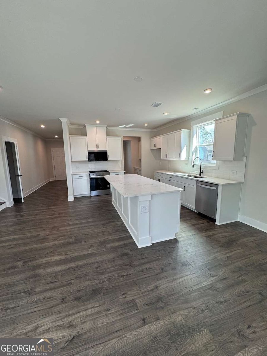 135 Henley Street Canton - 5