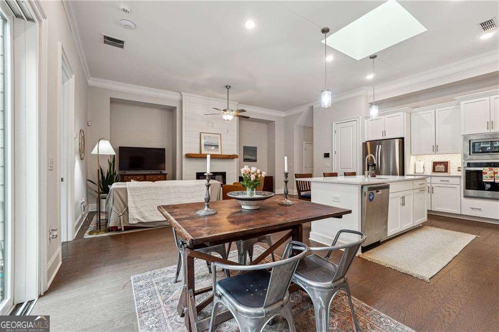 642 Stickley Oak Way Woodstock - 18