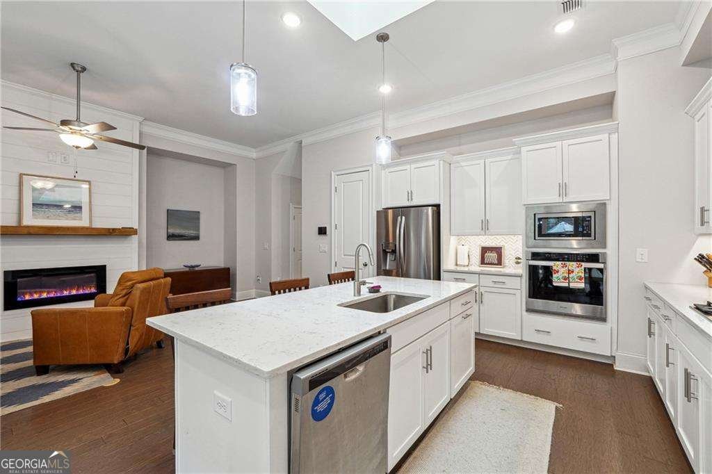 642 Stickley Oak Way Woodstock - 19
