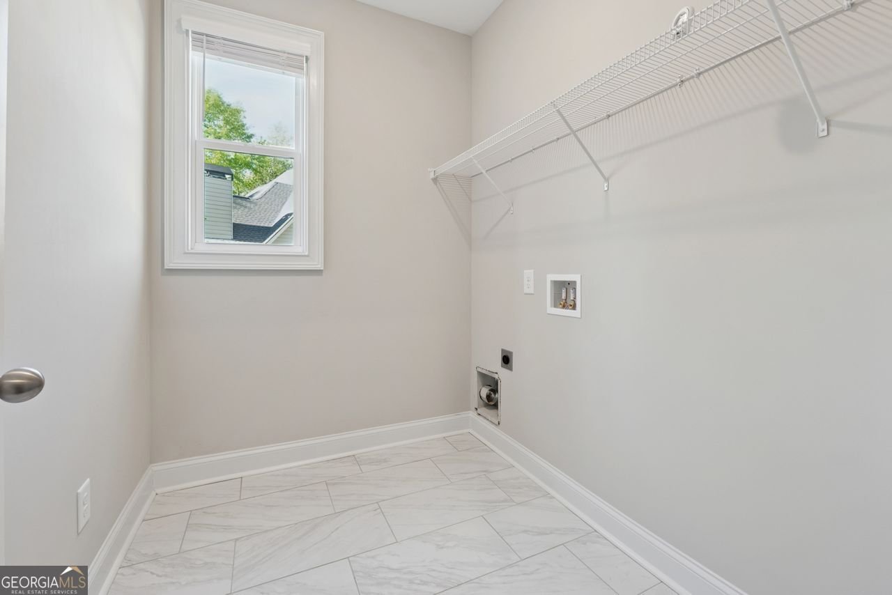 8023 WHITE STONE Boulevard Douglasville - 24