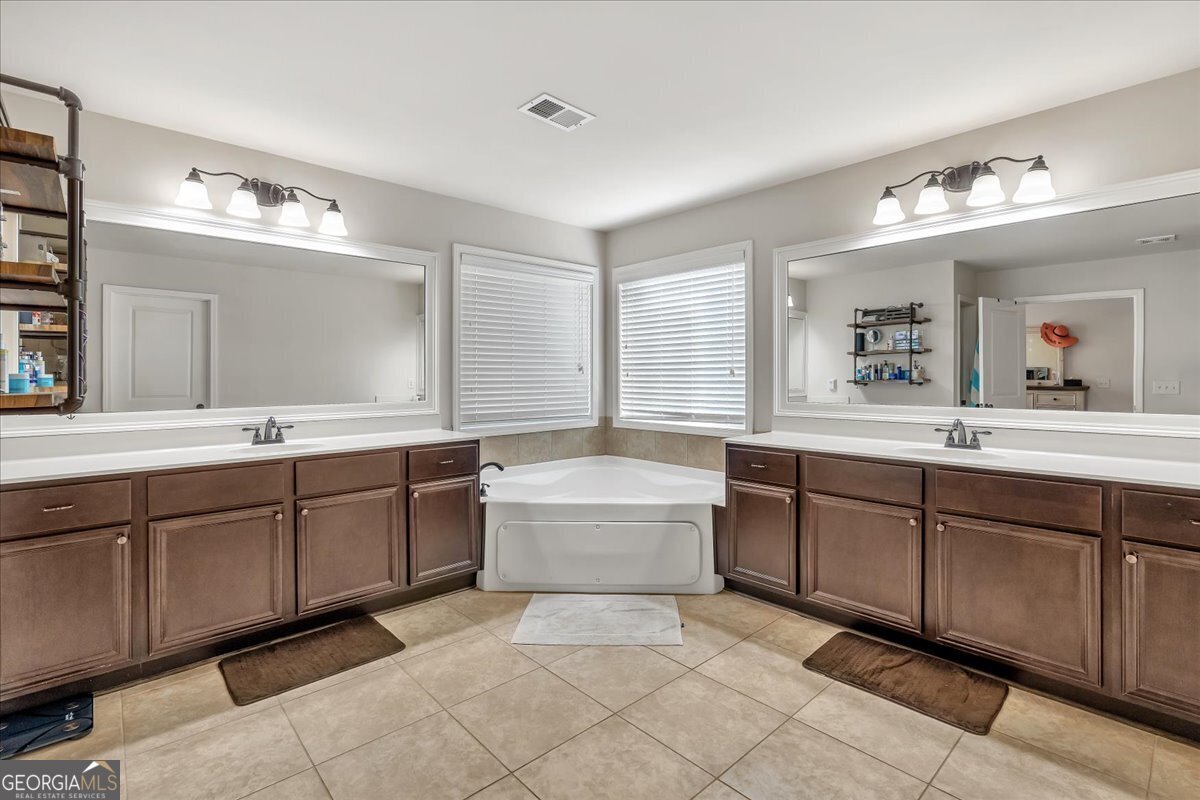 3890 Pleasant Woods Drive Cumming - 37