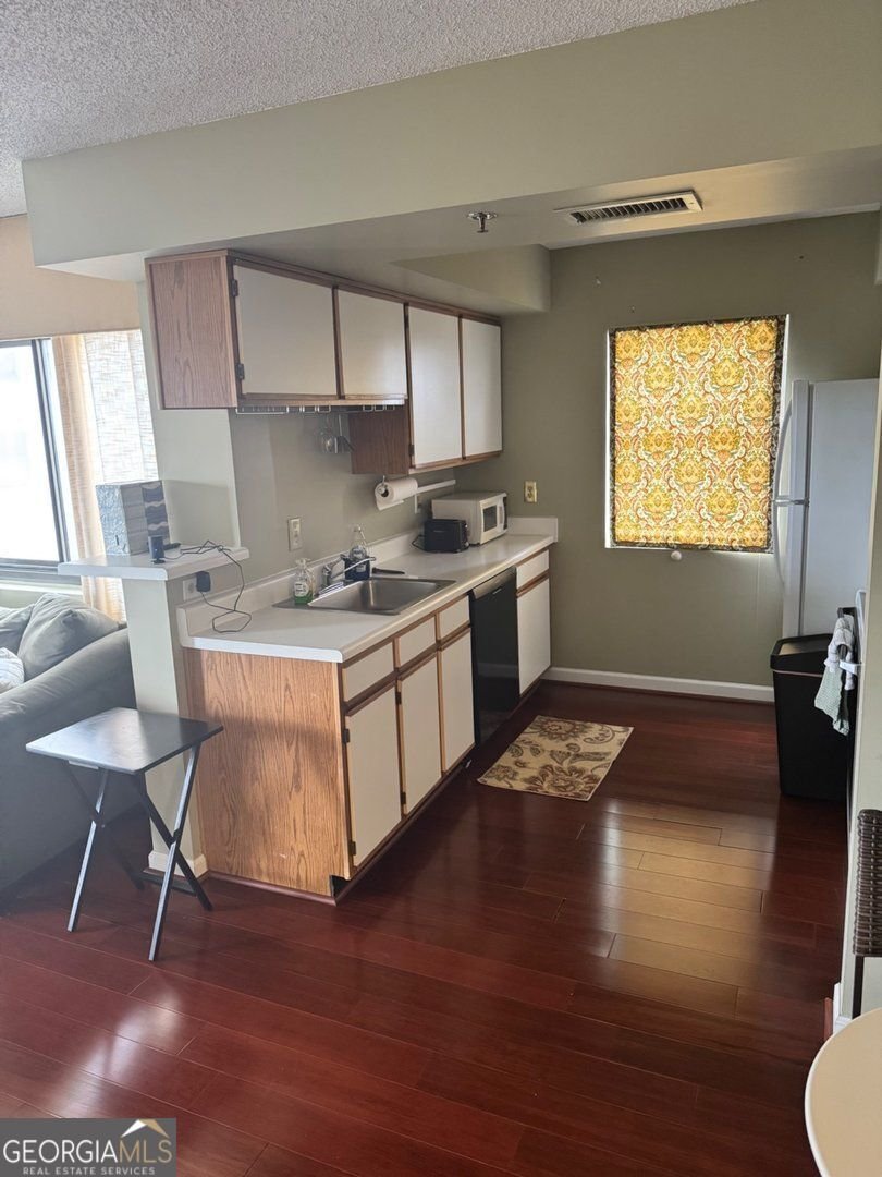 795 HAMMOND Drive Sandy Springs - 5