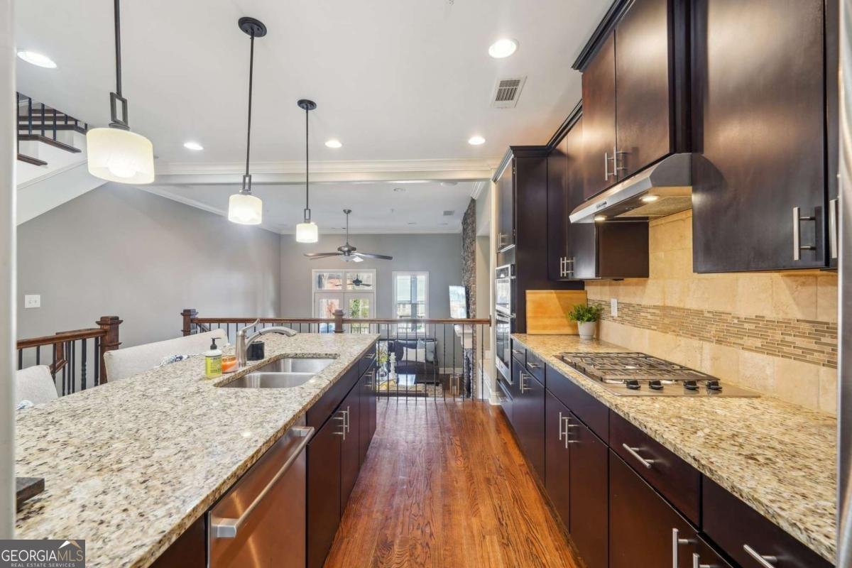 255 Southerland Terrace Atlanta - 10