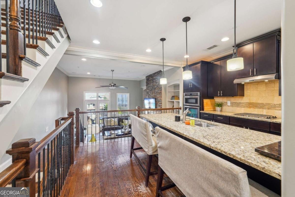 255 Southerland Terrace Atlanta - 12