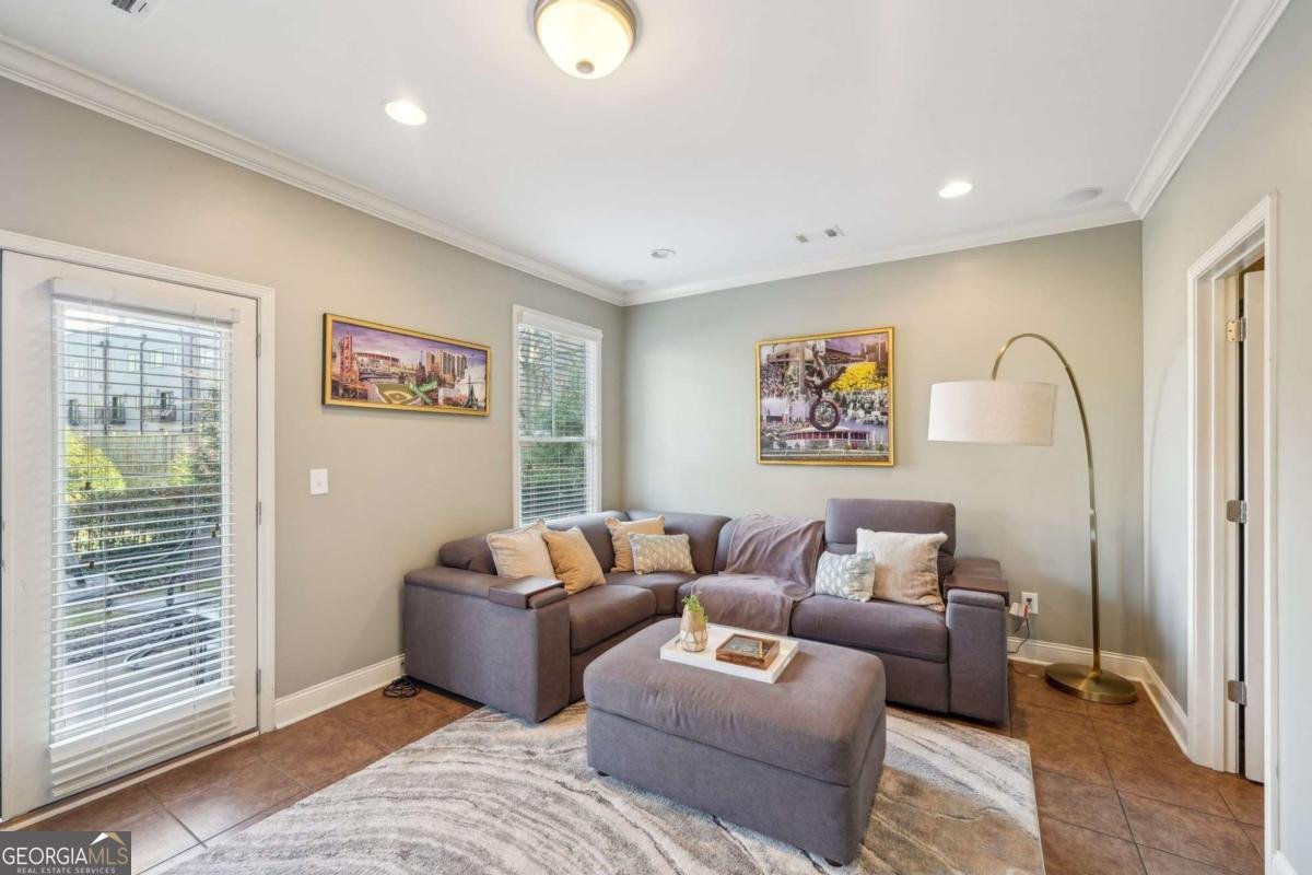 255 Southerland Terrace Atlanta - 16