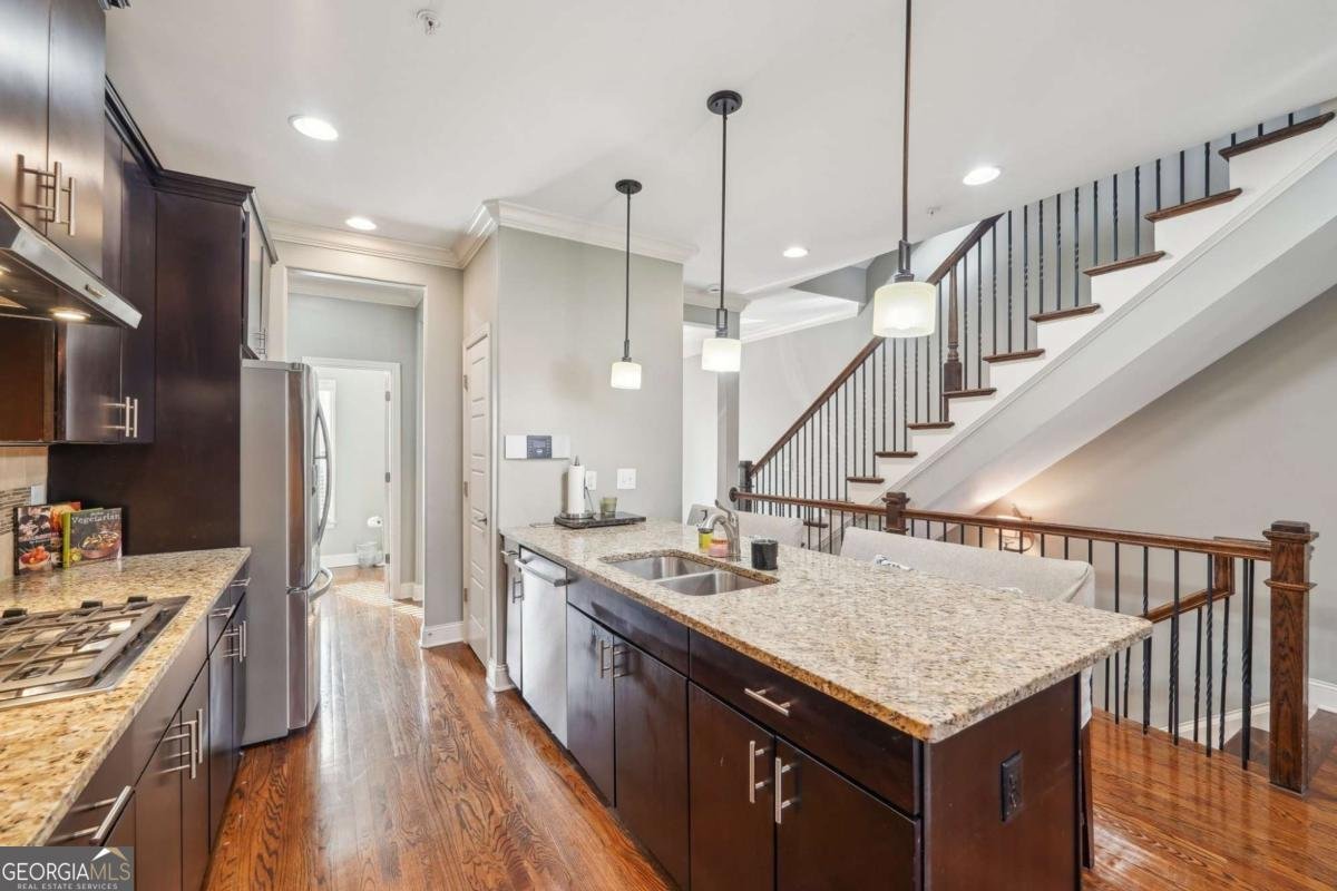255 Southerland Terrace Atlanta - 8