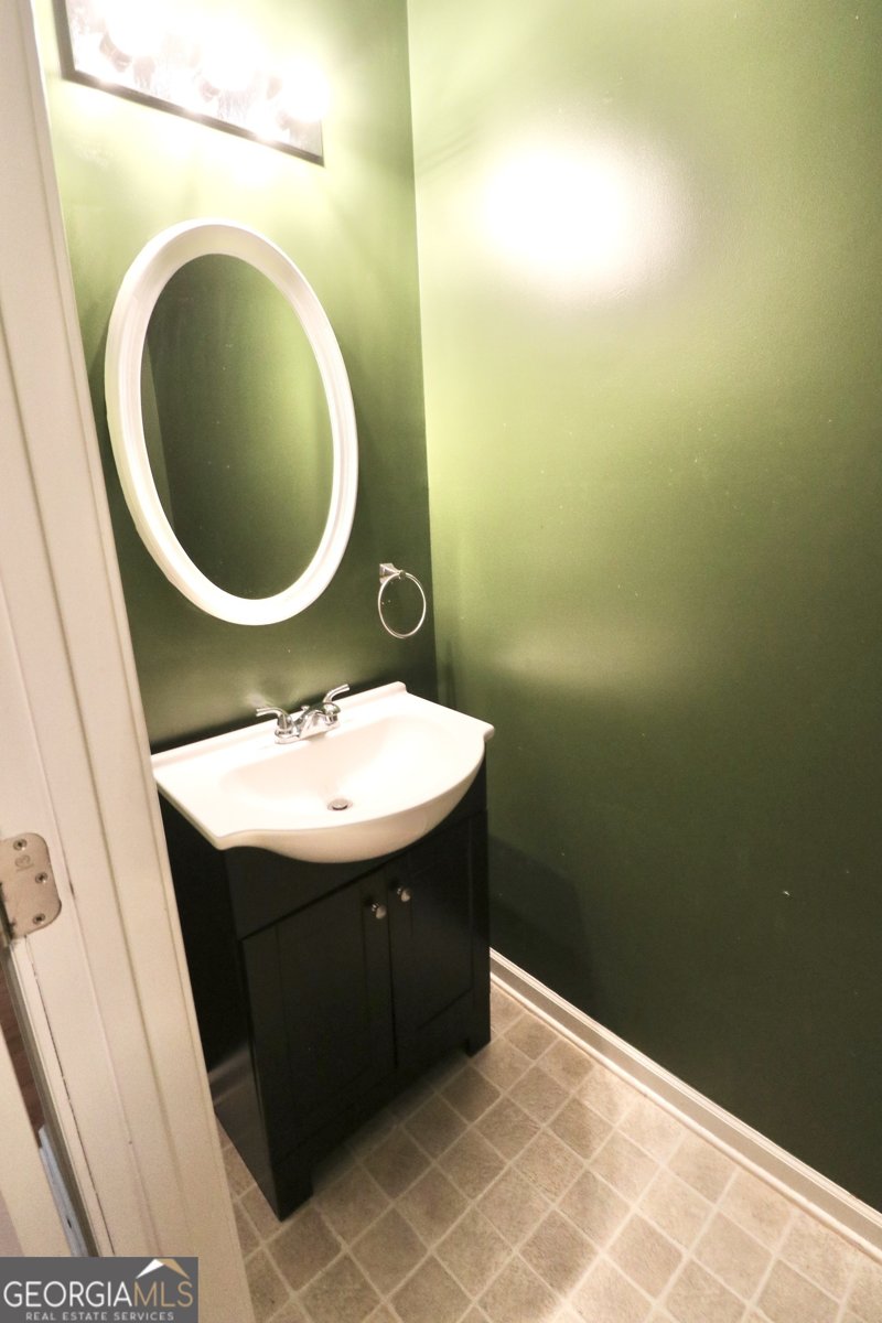 1406 Bayrose Circle East Point - 28