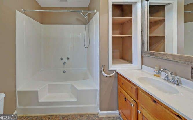 150 HARDWOOD Drive Cleveland - 32