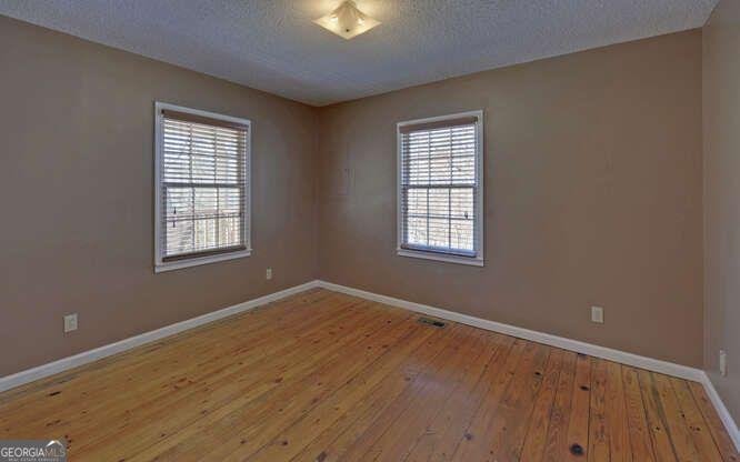 150 HARDWOOD Drive Cleveland - 34