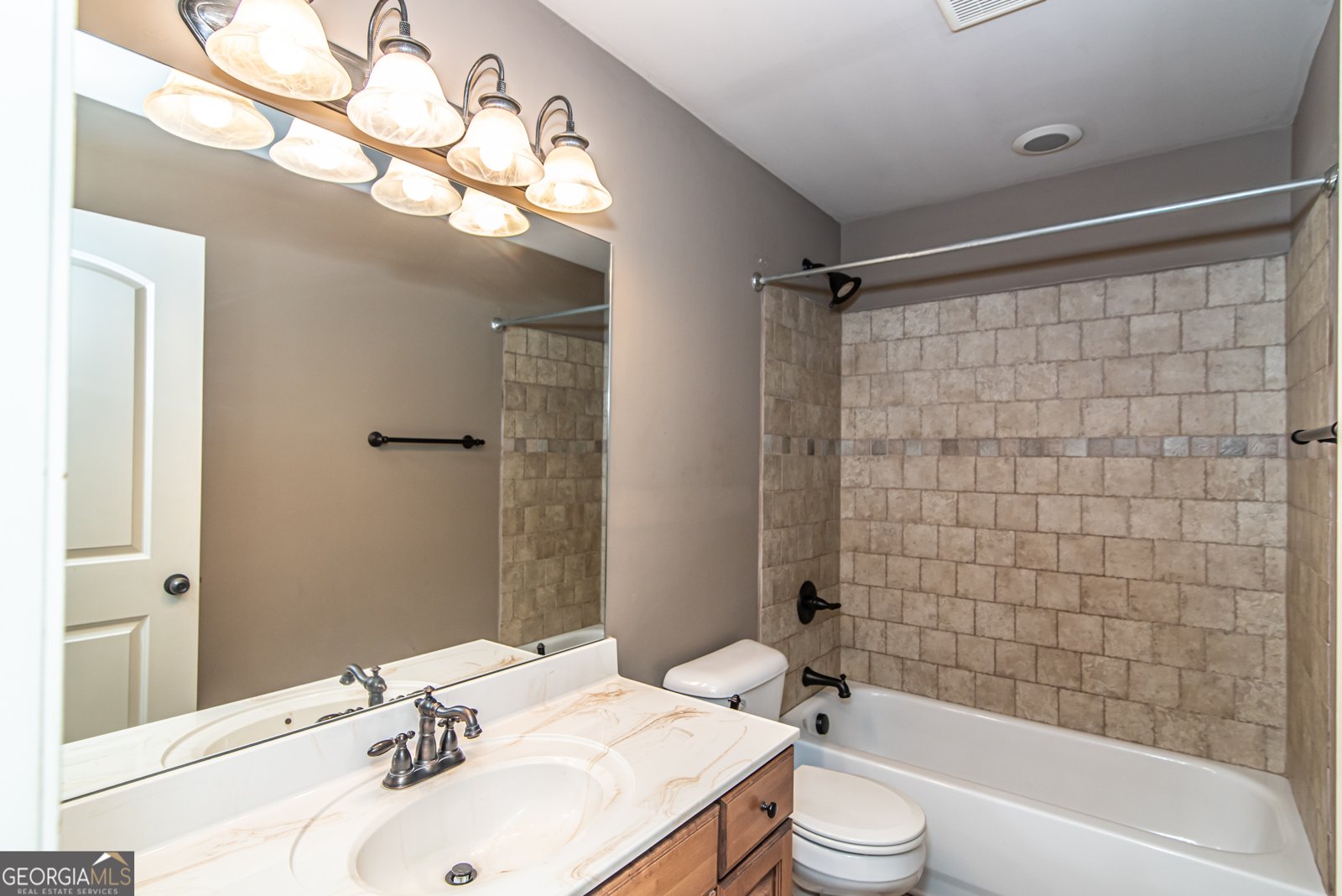 16 Nelson Boulevard Rome - 20
