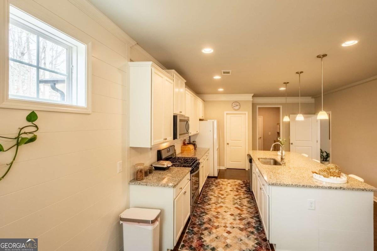 520 Belaire Drive Winder - 24