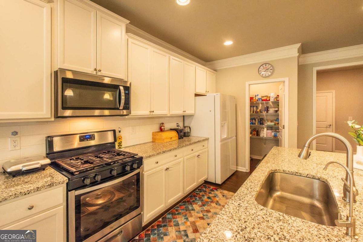 520 Belaire Drive Winder - 27