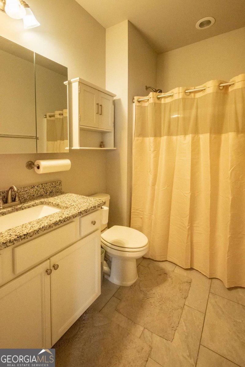 520 Belaire Drive Winder - 77