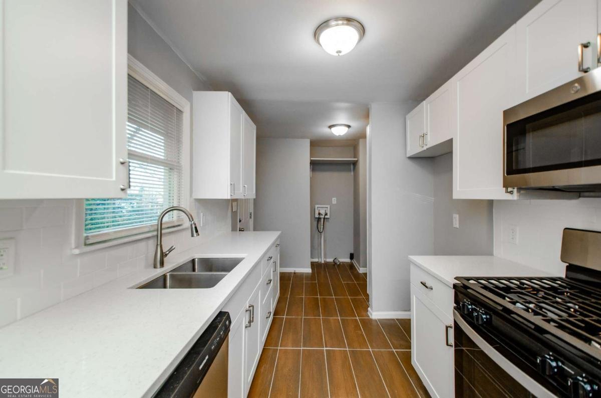 2895 Akron Street Atlanta - 10