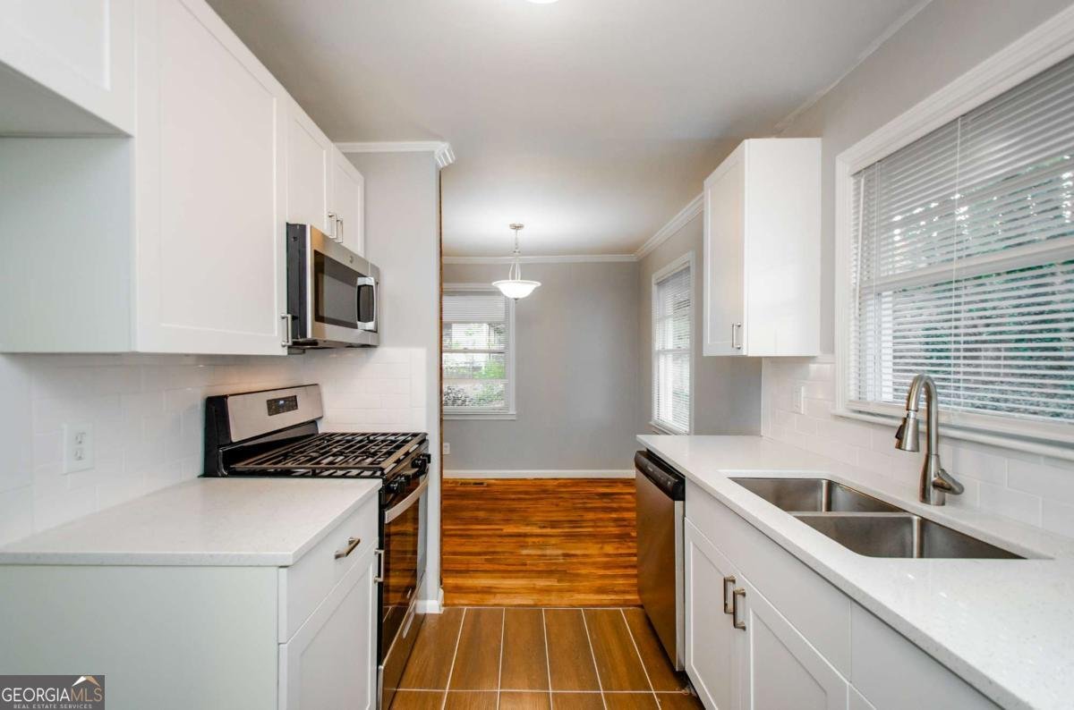 2895 Akron Street Atlanta - 9